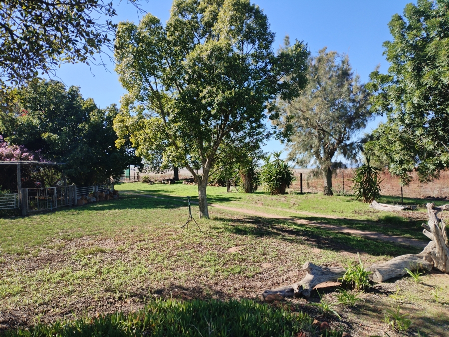 4 Bedroom Property for Sale in Ruststasie Western Cape